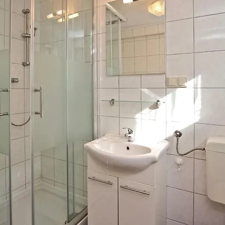 Auf Ruegen Apartment